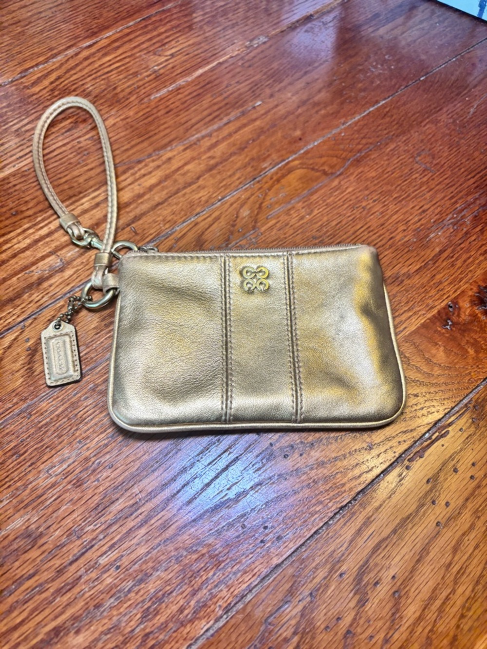 Coach Legacy Metallic Gold Leather Wristlet Clutch Pink Satin Lining Hangtag